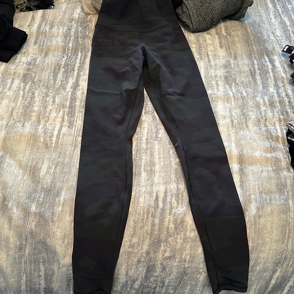 Alo yoga camo